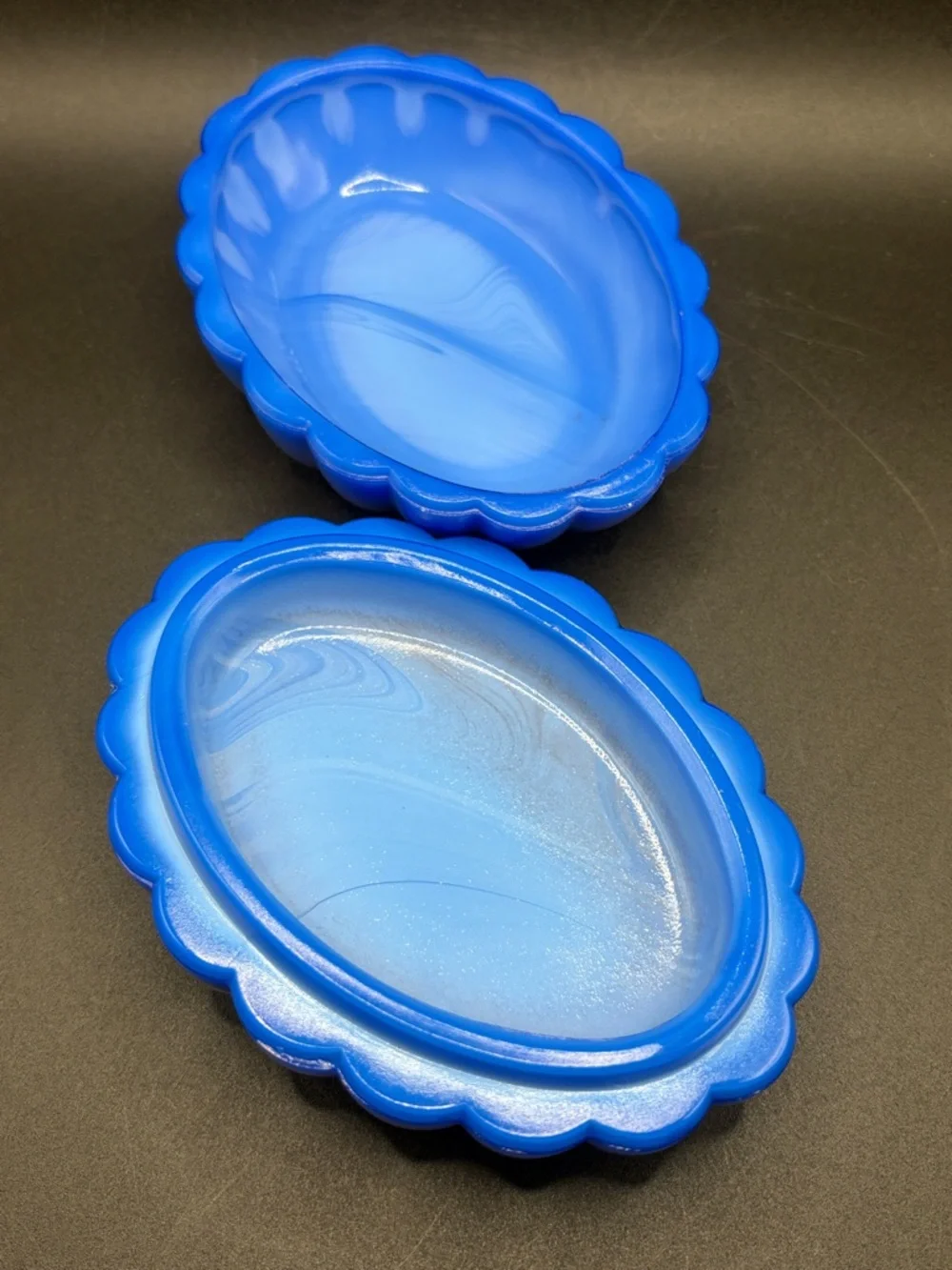 Vintage Lapis Blue Mottled Slag Glass Doves Birds Peace Olive Branch Dresser Box